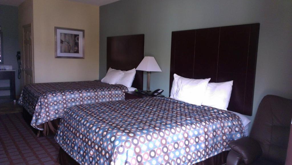 Pearsall Inn And Suites Δωμάτιο φωτογραφία